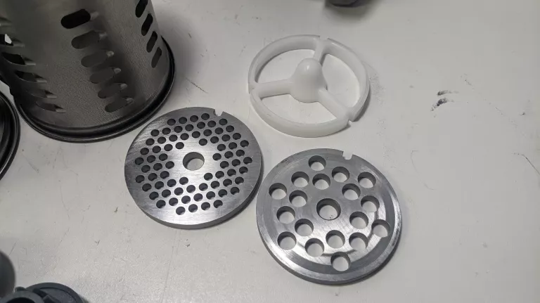 maszynka-do-mielenia-miesa-bosch-mfw3x13w-opis-moc-500