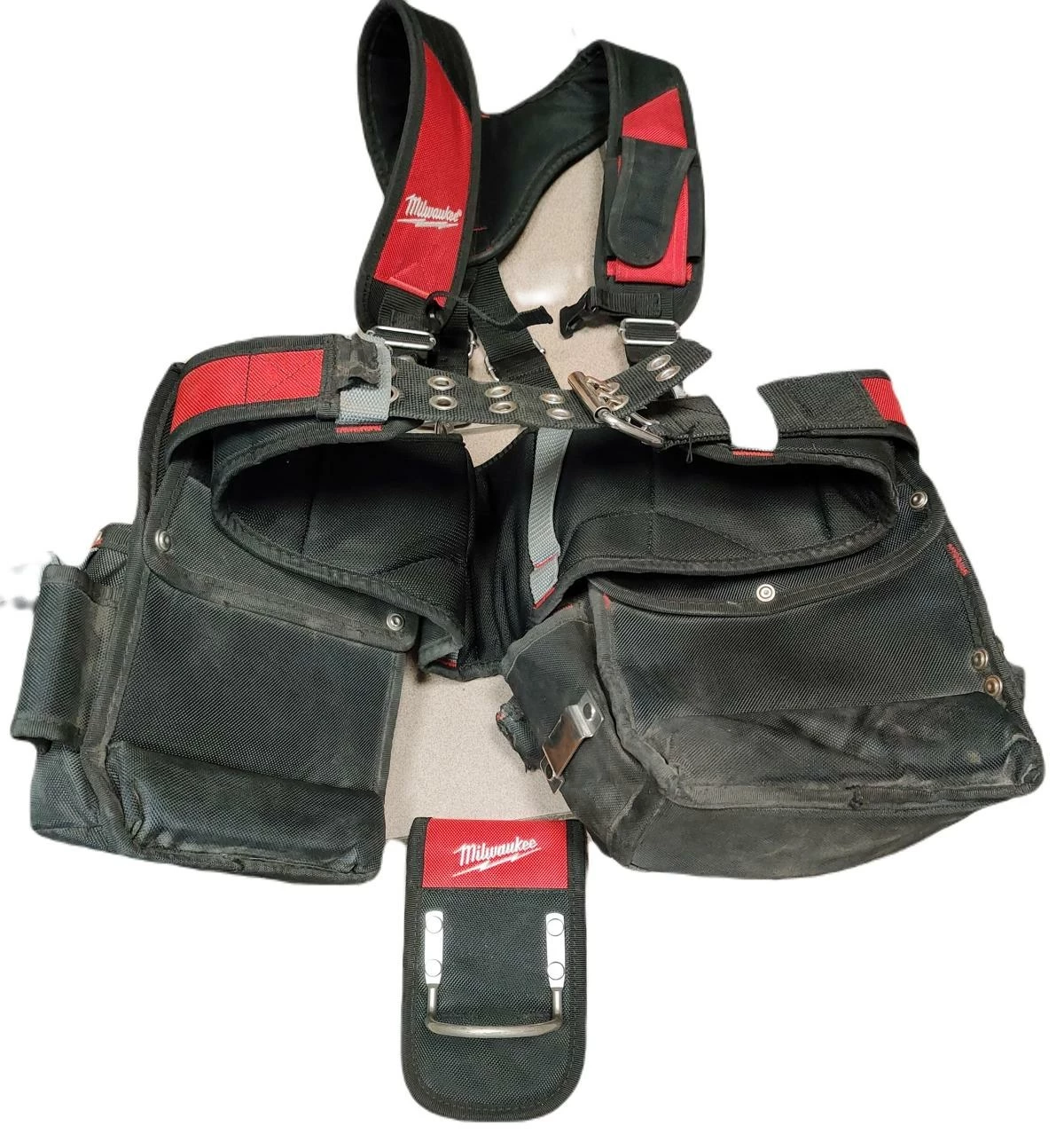 milwaukee-pas-szelki-uprzaz-budowlana-3-maja-23-chorzow