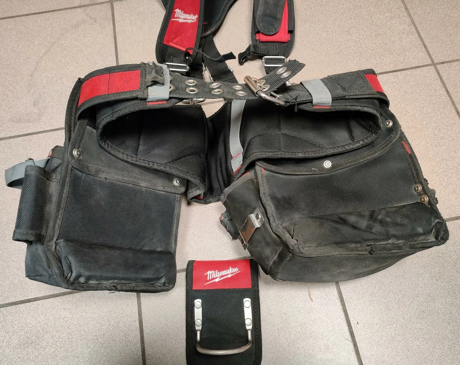 milwaukee-pas-szelki-uprzaz-budowlana-marka-milwaukee