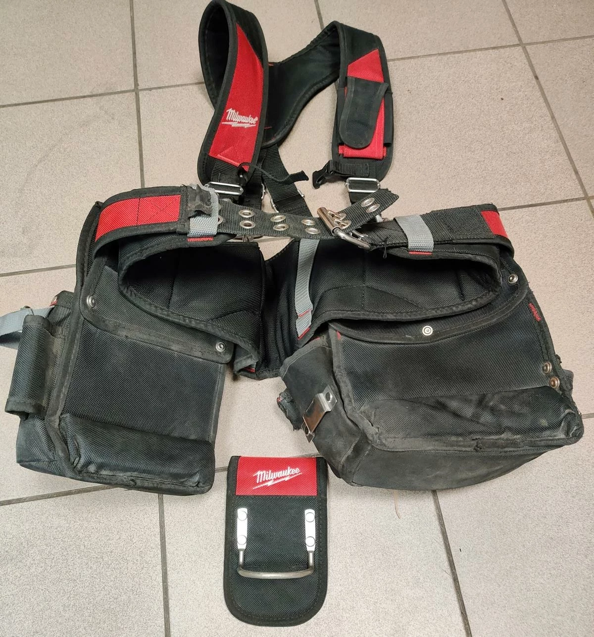 milwaukee-pas-szelki-uprzaz-budowlana-stan-uzywany
