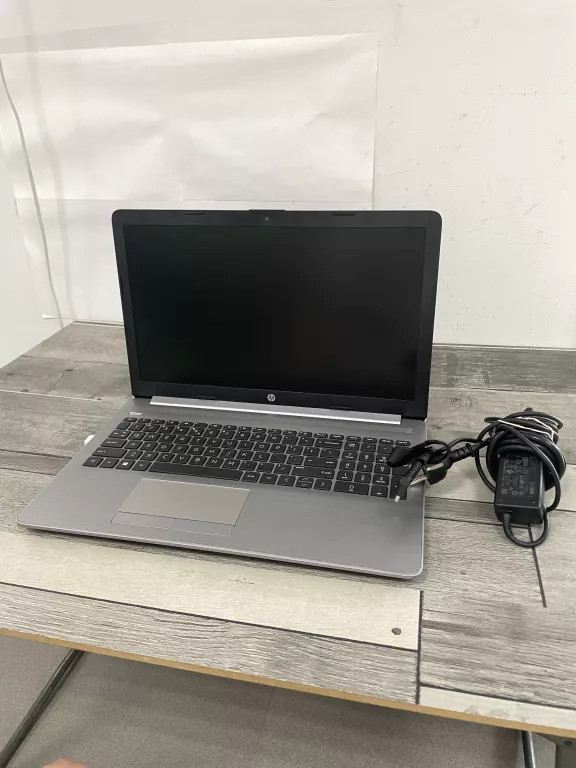 LAPTOP HP 255 G7 ŁADOWARKA