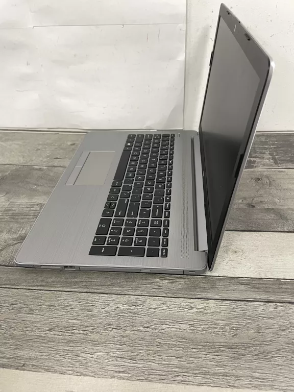 LAPTOP HP 255 G7 ŁADOWARKA