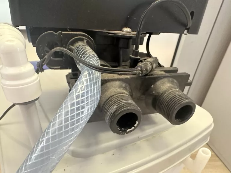 automatyczny-zmiekczacz-wody-king-ei-firmy-mijar-product-id-0b70a8a0-9b41-441f-b4bc-6f8fa33c9417