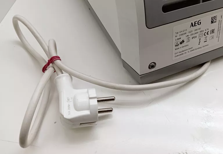 TERMOWENTYLATOR GRZEJNIK ŁAZIENKOWY AEG VH 213