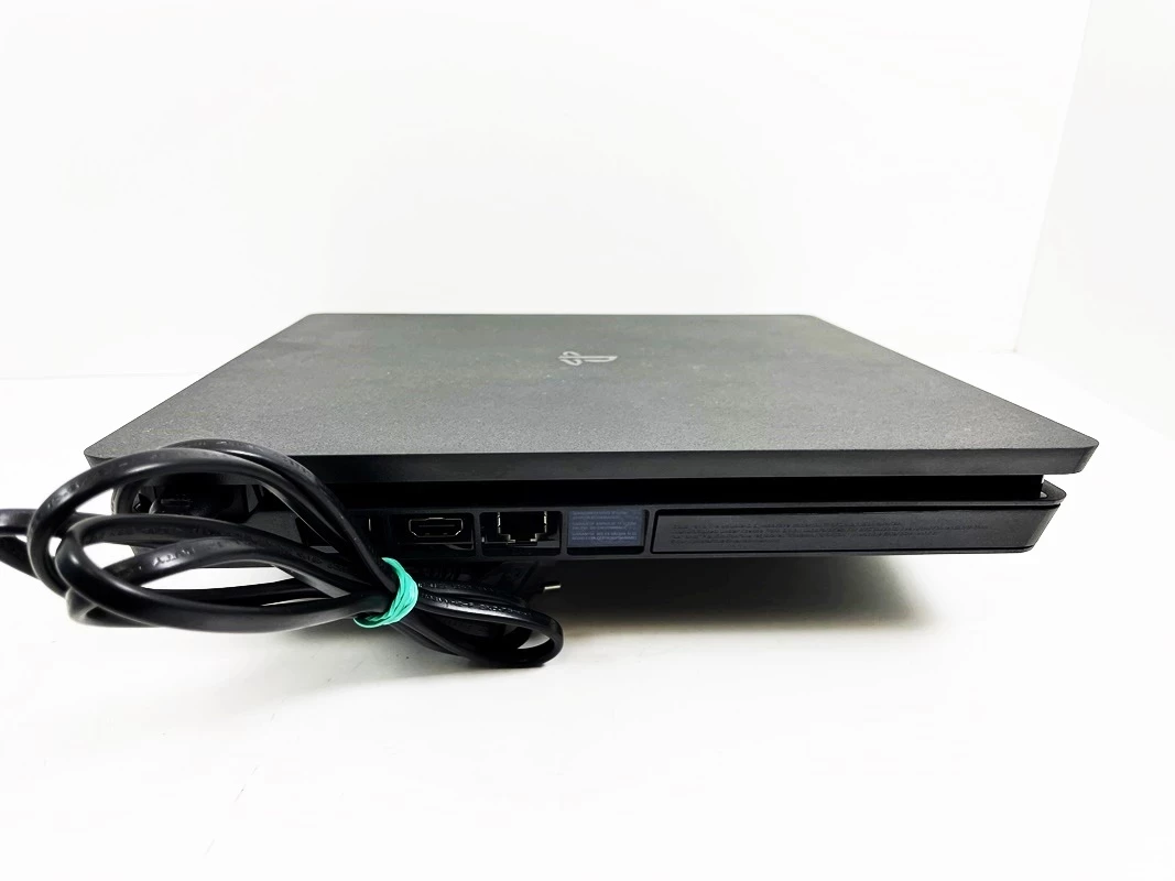 konsola-sony-playstation-4-slim-liczba-kontrolerow-w-zestawie-1