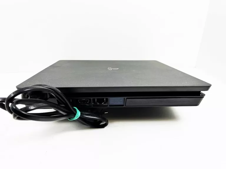 konsola-sony-playstation-4-slim-liczba-kontrolerow-w-zestawie-1