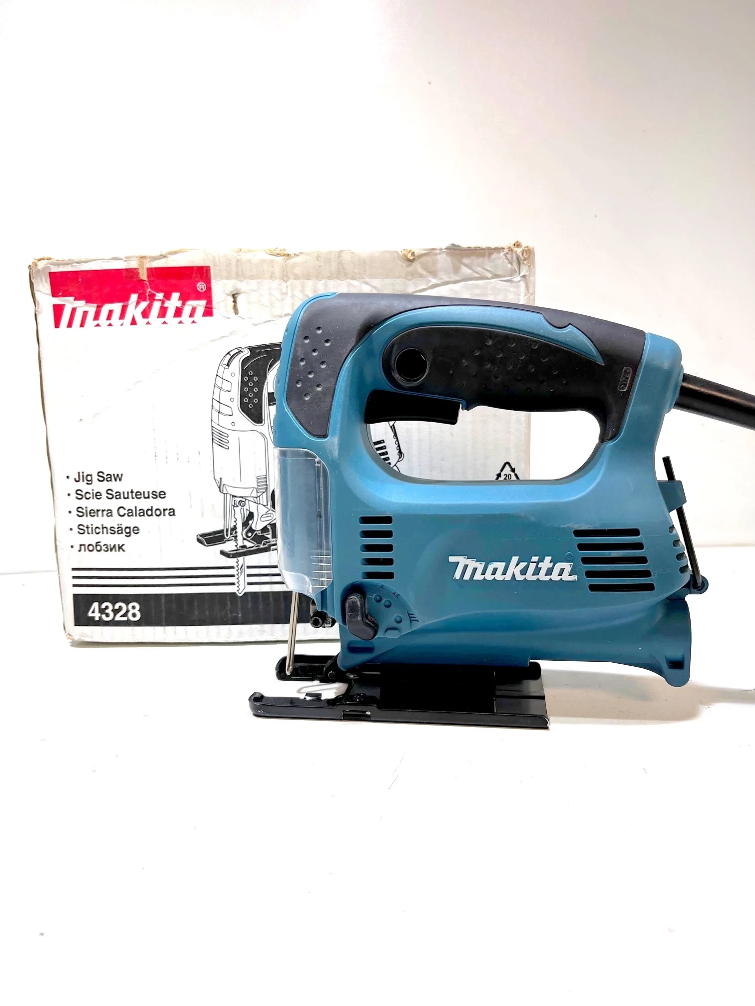 wyrzynarka-makita-4328-stan-uzywany