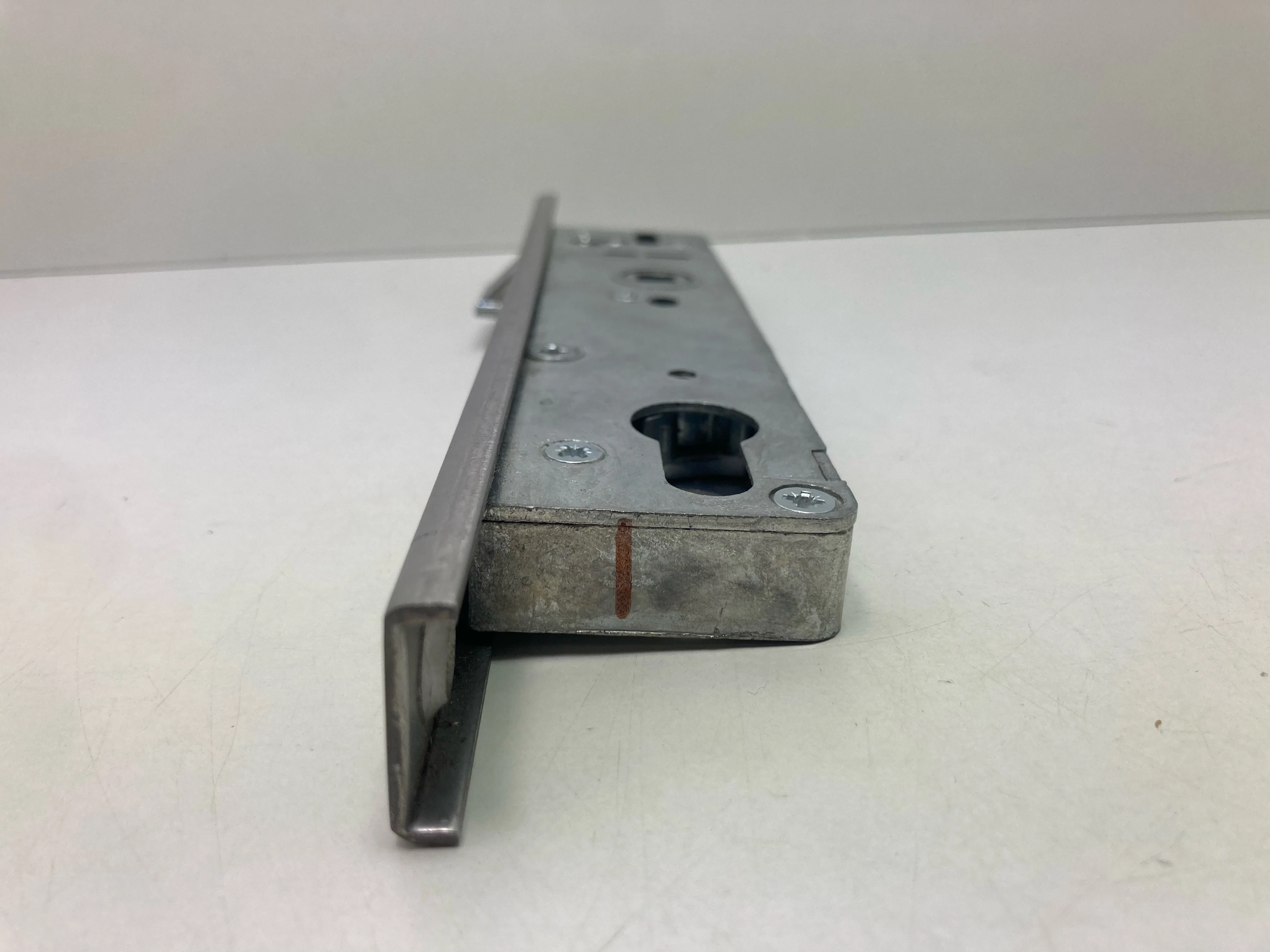 zamek-zapadkowy-zasuwowy-marka-inna