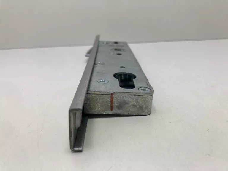 zamek-zapadkowy-zasuwowy-marka-inna