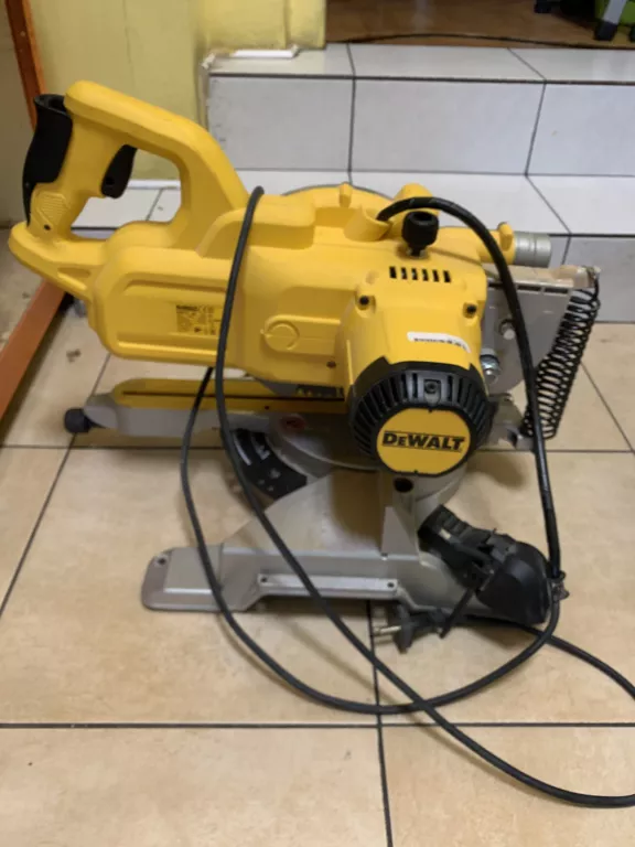 UKOŚNICA DEWALT DWS 777
