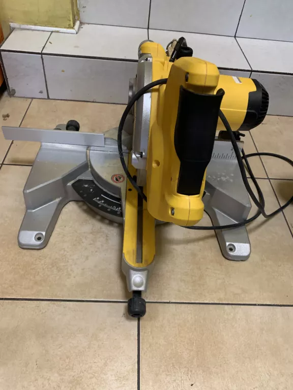 UKOŚNICA DEWALT DWS 777