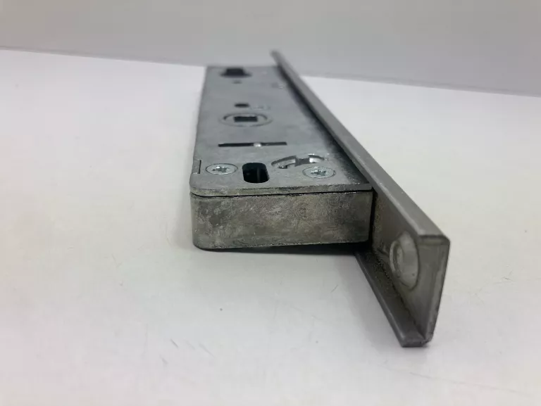 zamek-zapadkowy-zasuwowy-rodzaj-zamka-zasuwy