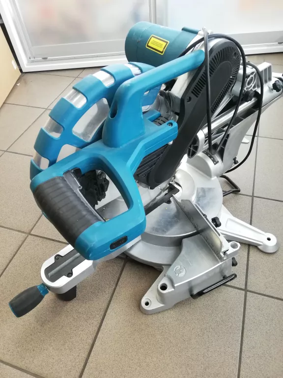 PIŁA UKOŚNICA VANDER VUD707 2000W