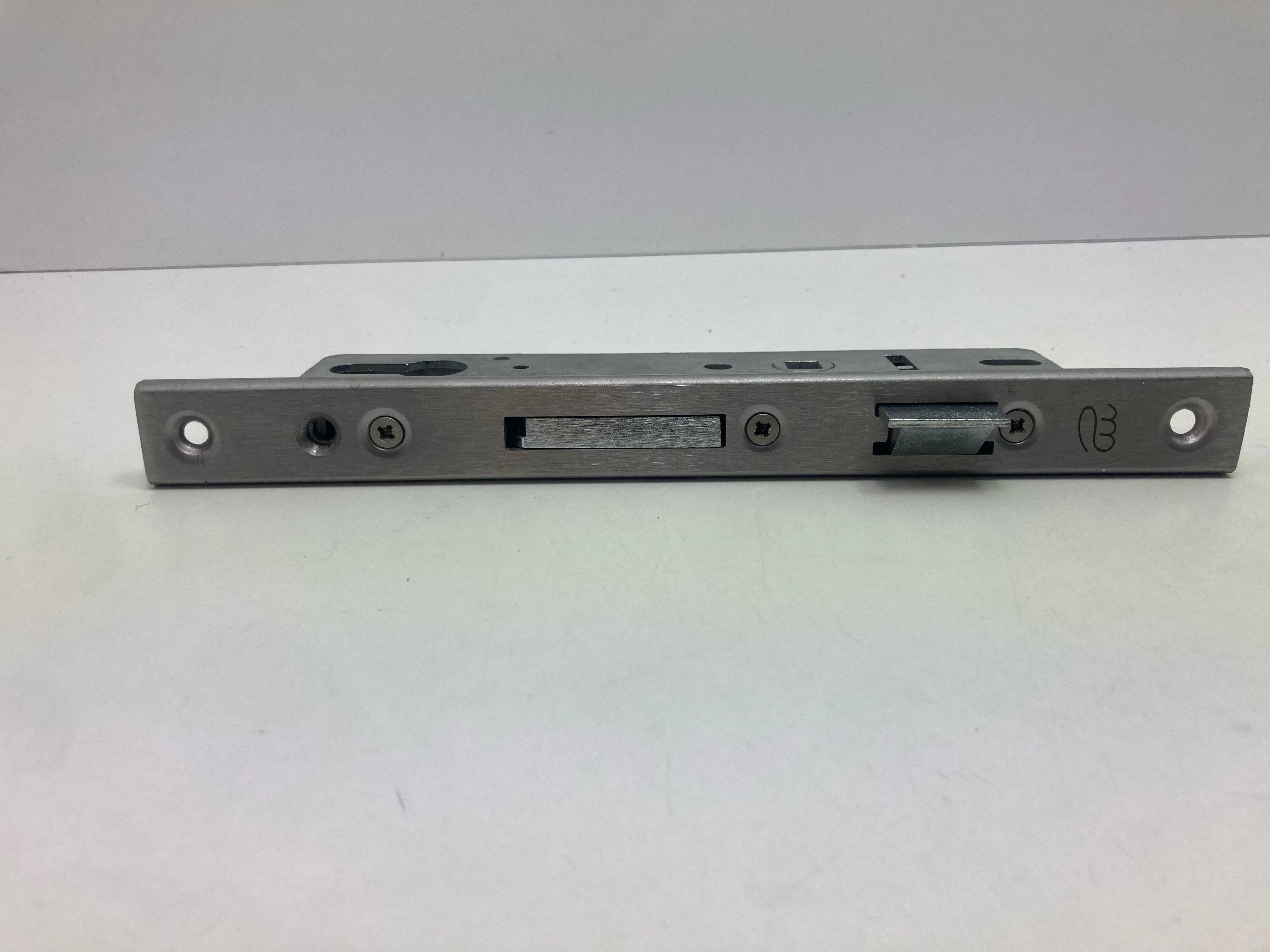 zamek-zapadkowy-zasuwowy-stan-powystawowy