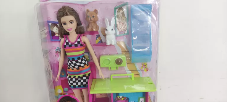 BARBIE LALKA I DOMEK DLA ZWIERZAKÓW HGM62