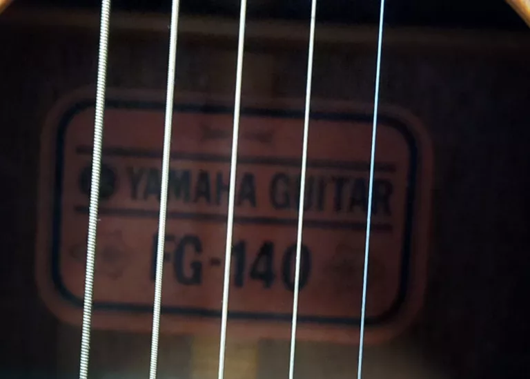 GITARA YAMAHA FG-140 (BRAK 1 STRUNY)