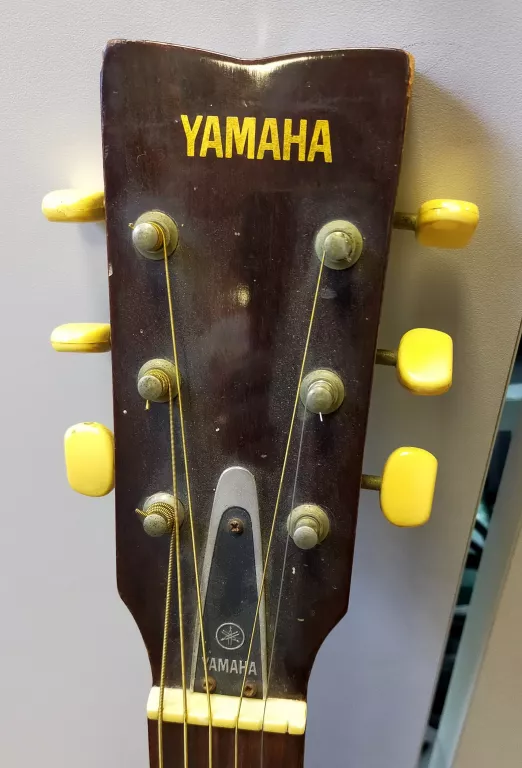 GITARA YAMAHA FG-140 (BRAK 1 STRUNY)
