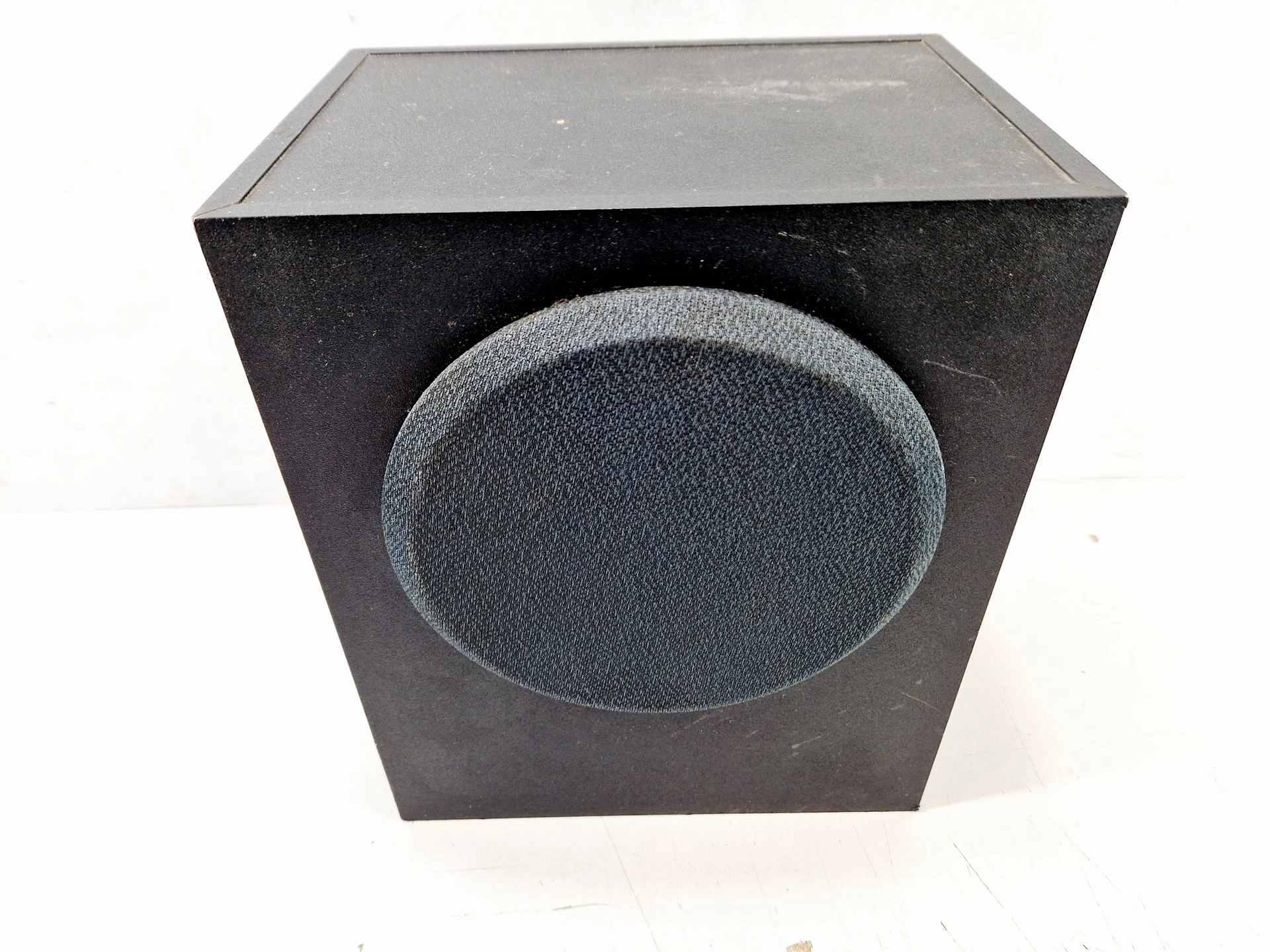 subwoofer-glosniki-creative-inspire-p5800-opis-marka-creative