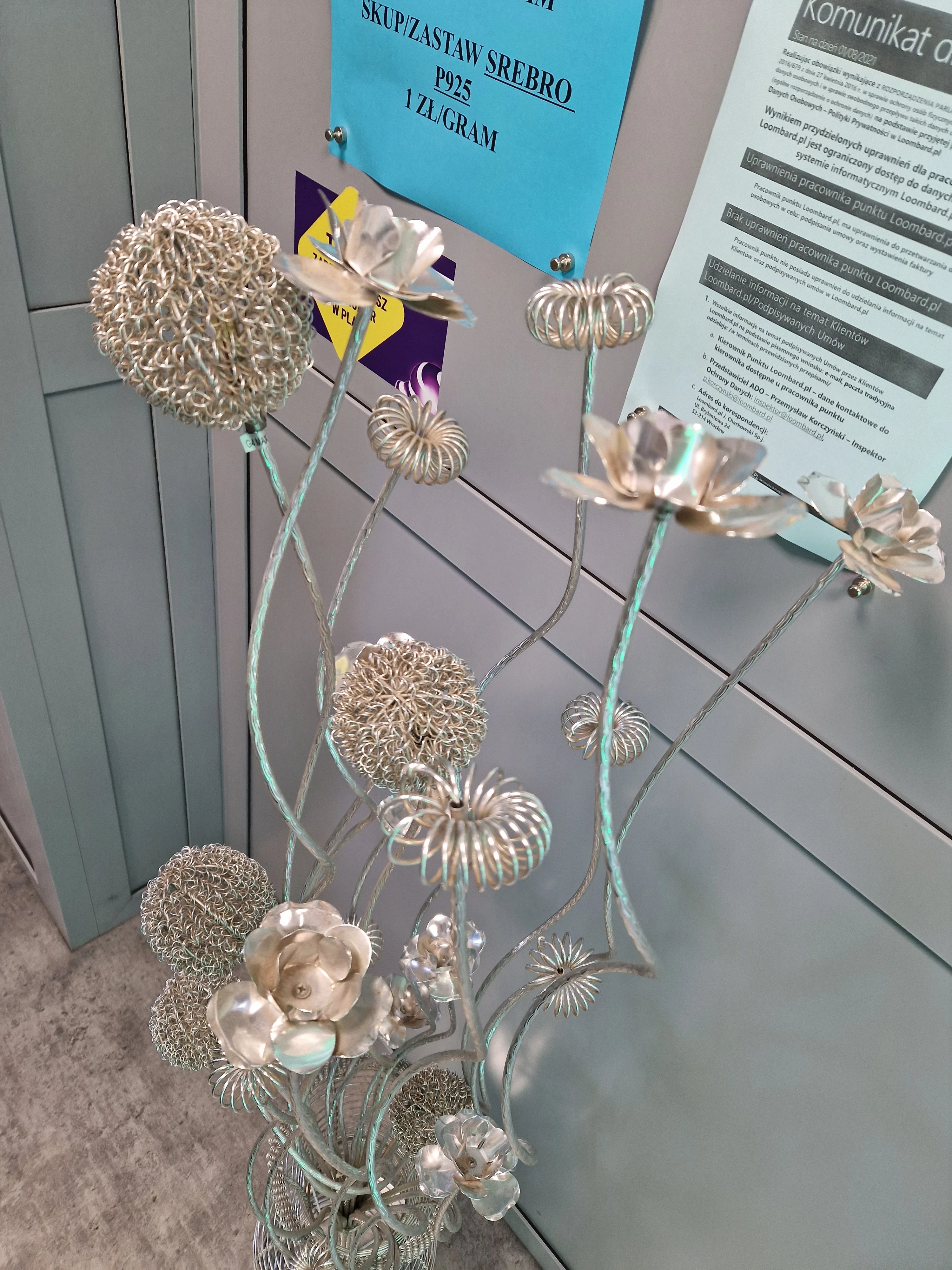 lampa-z-drutow-podlogowa-kwiaty-rodzaj-gwintu-e27