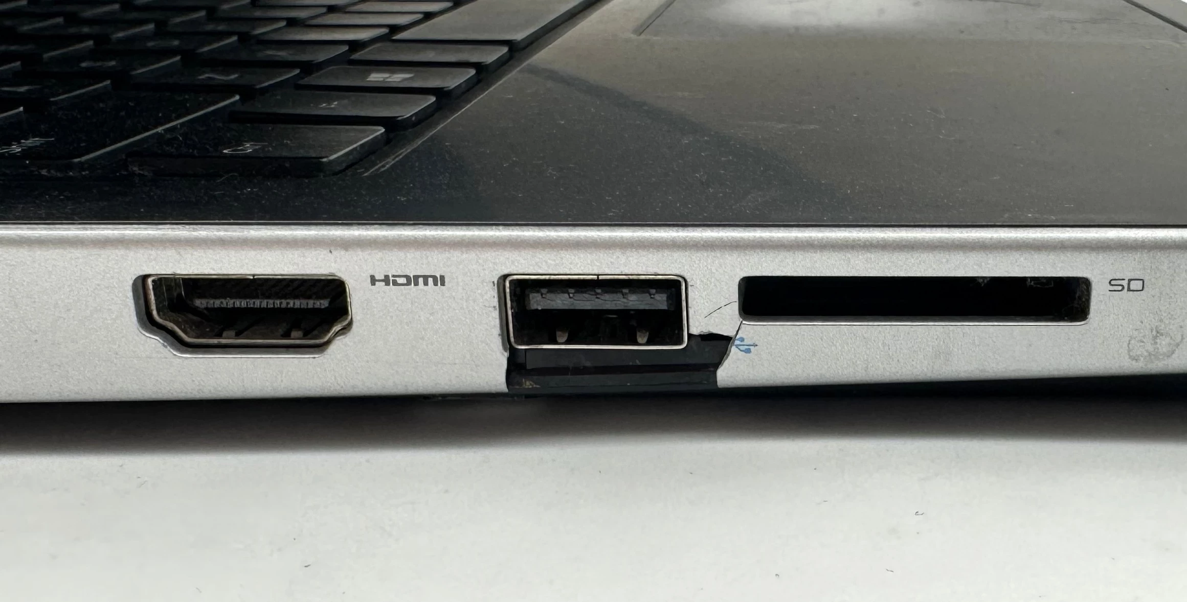 laptop-dell-inspiron-ttyfj-a00-i5-6200u-8256gb-typ-dysku-twardego-hdd