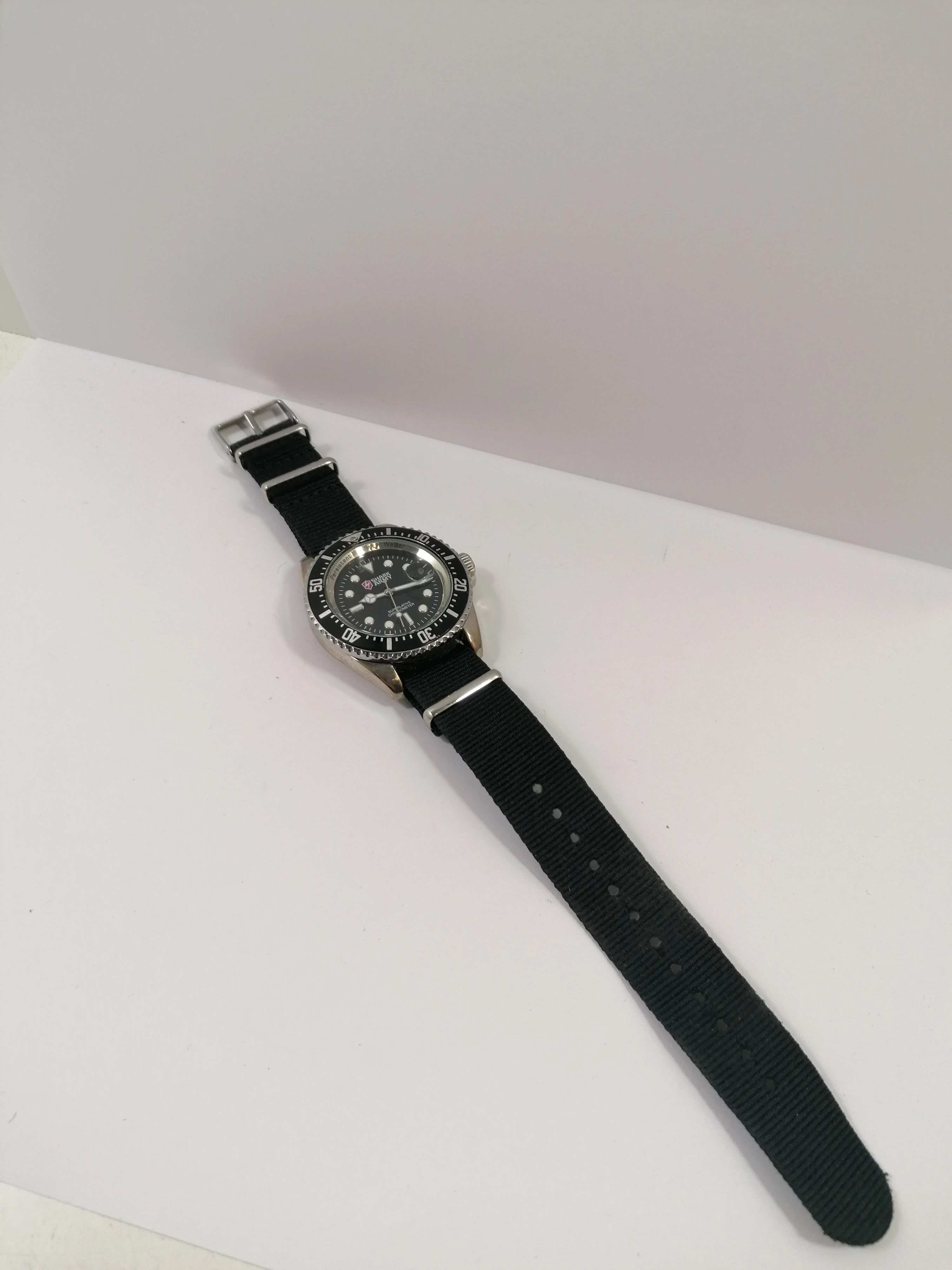 zegarek-shark-army-mechanizm-kwarcowy