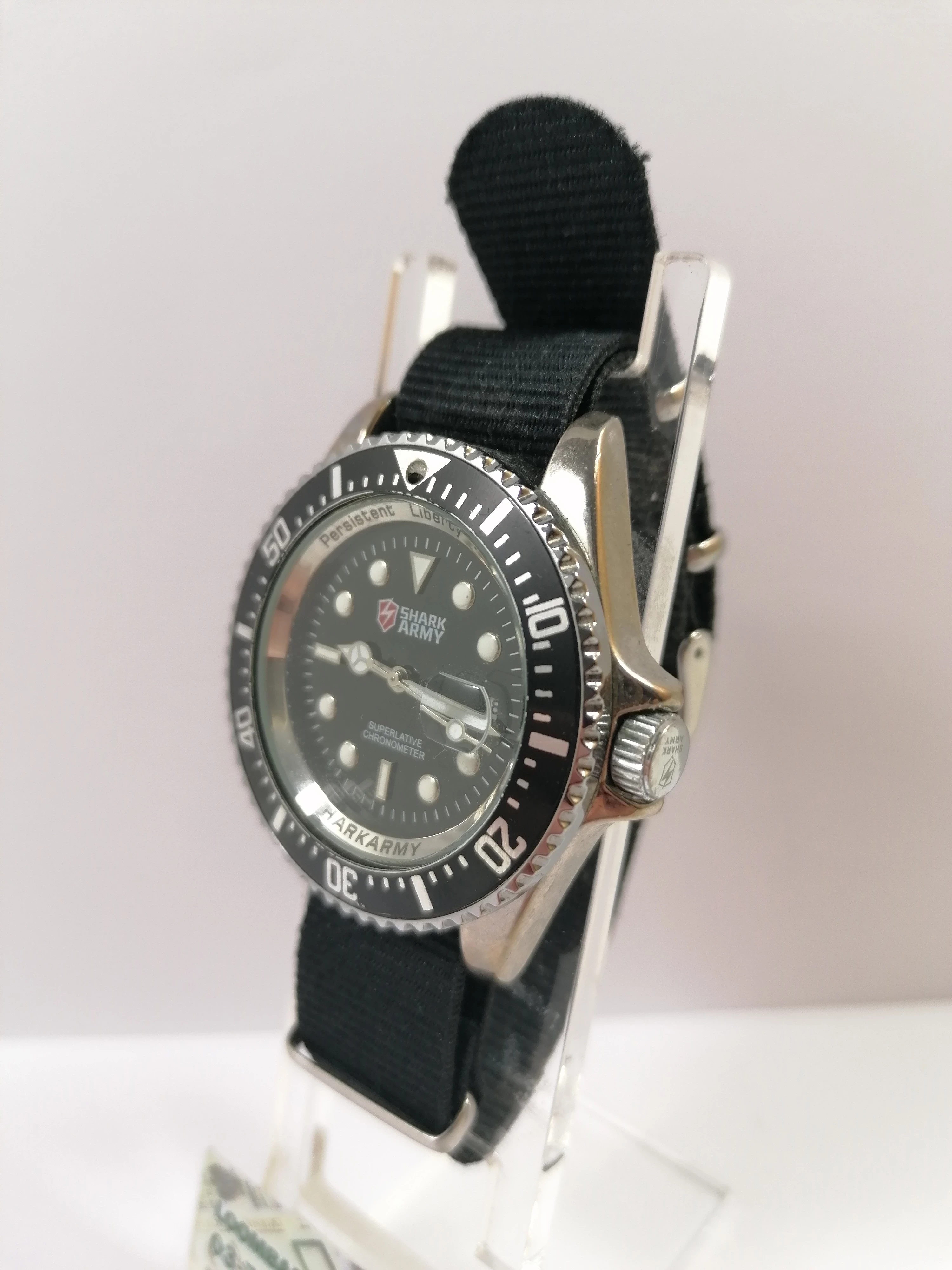 zegarek-shark-army-typ-nareczny