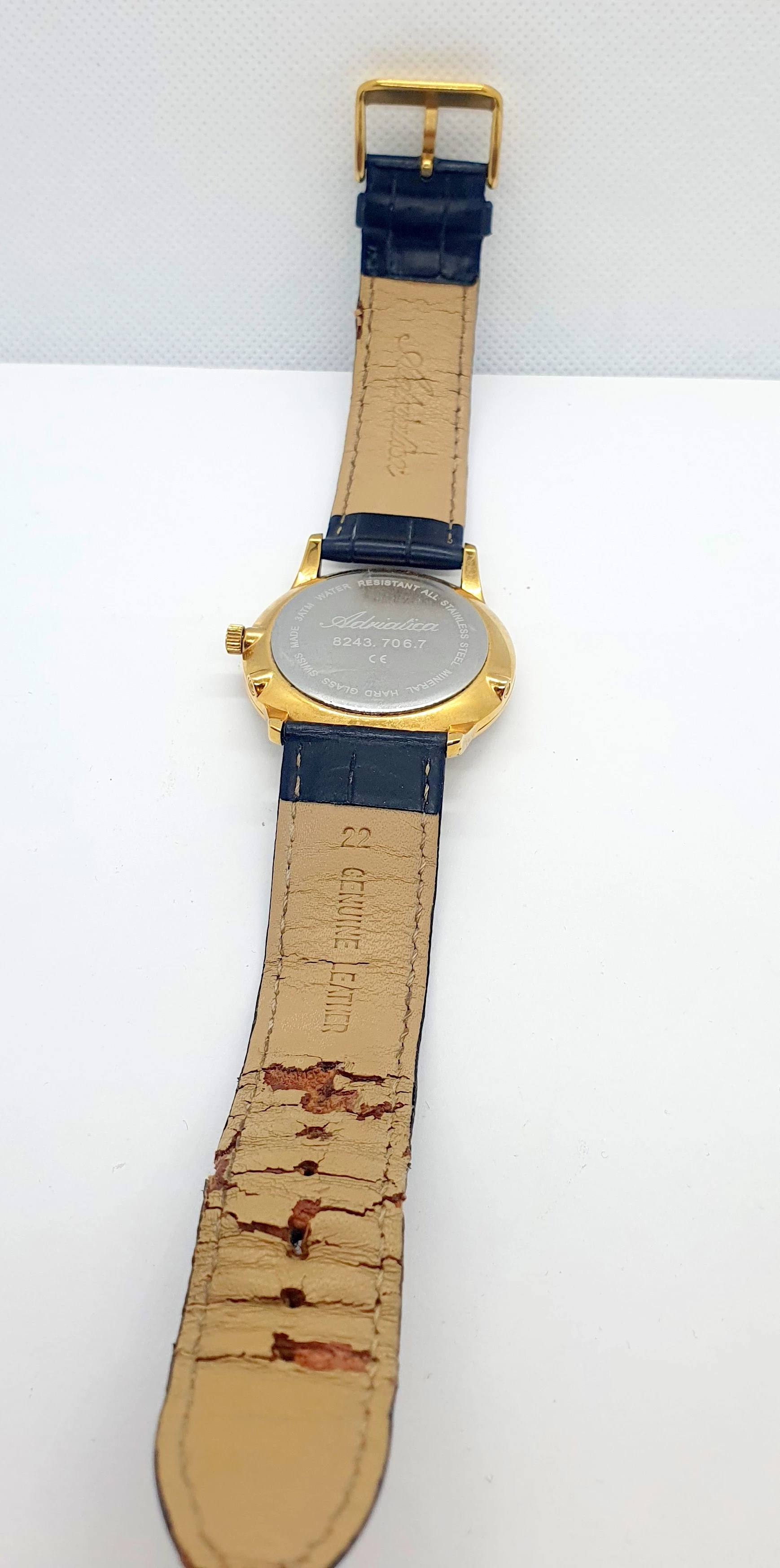 zegarek-adriatica-moonphase-82437067-ksztalt-koperty-okragla