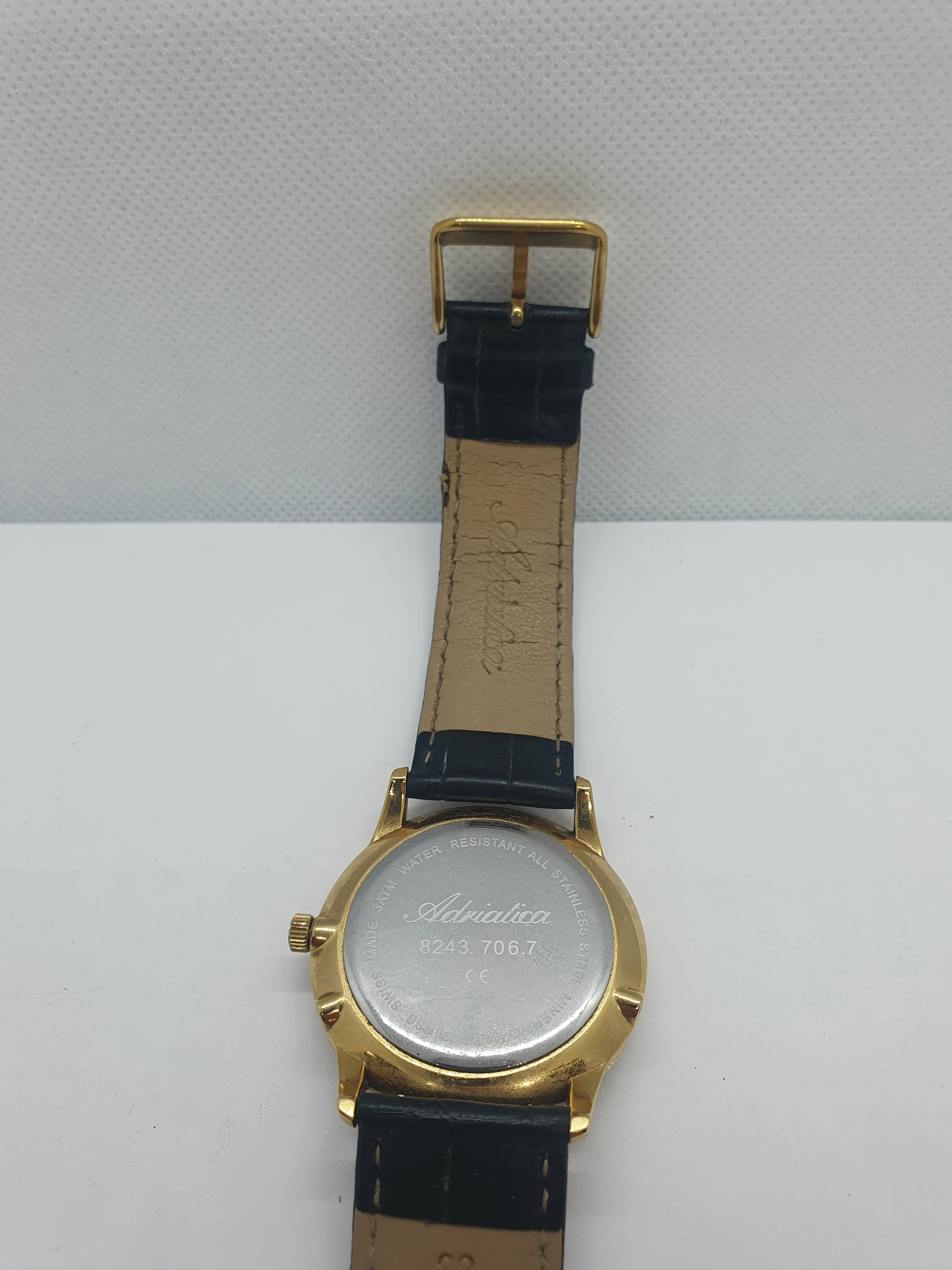 zegarek-adriatica-moonphase-82437067-funkcje-datownik