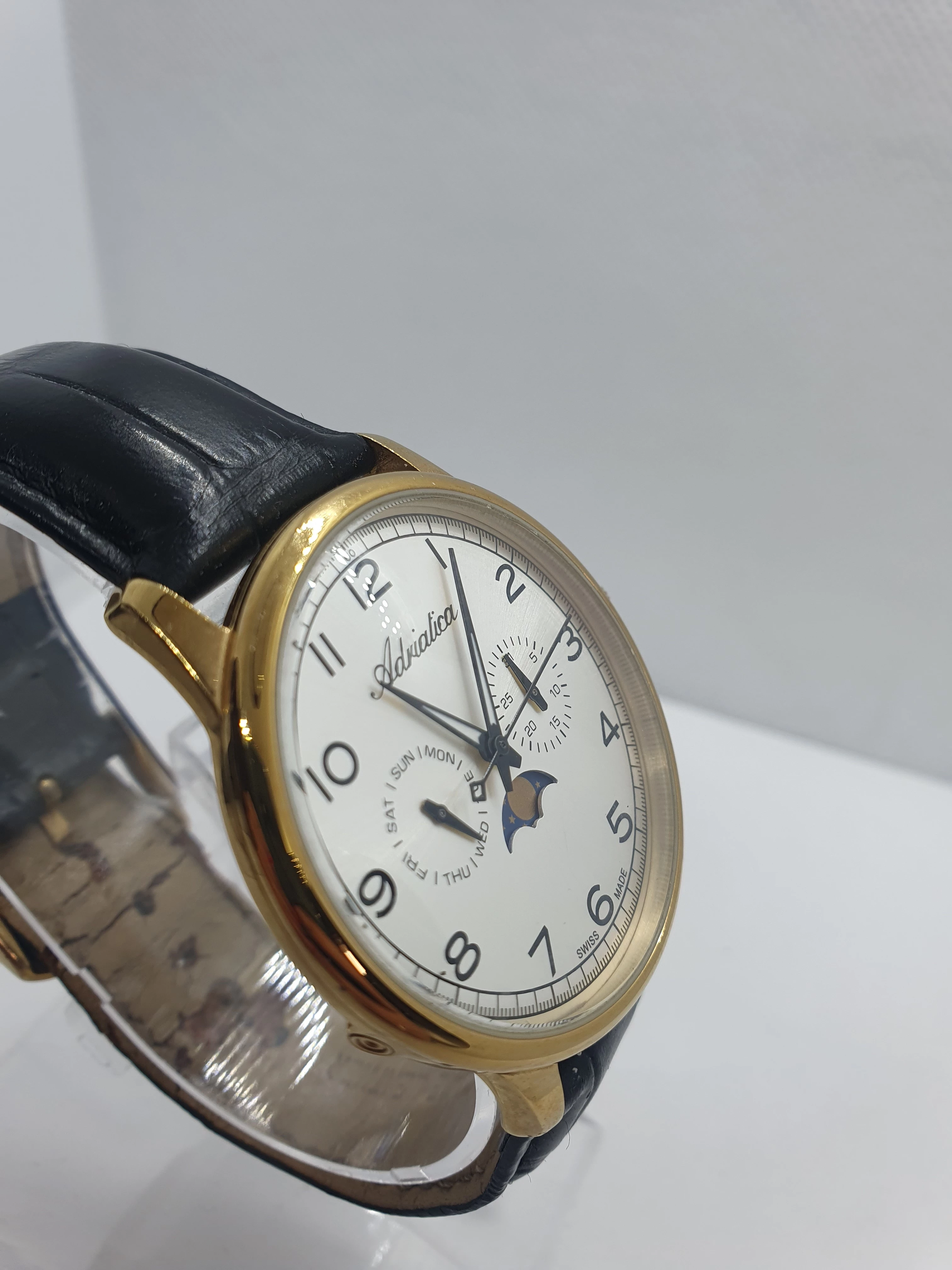 zegarek-adriatica-moonphase-82437067-rodzaj-analogowe