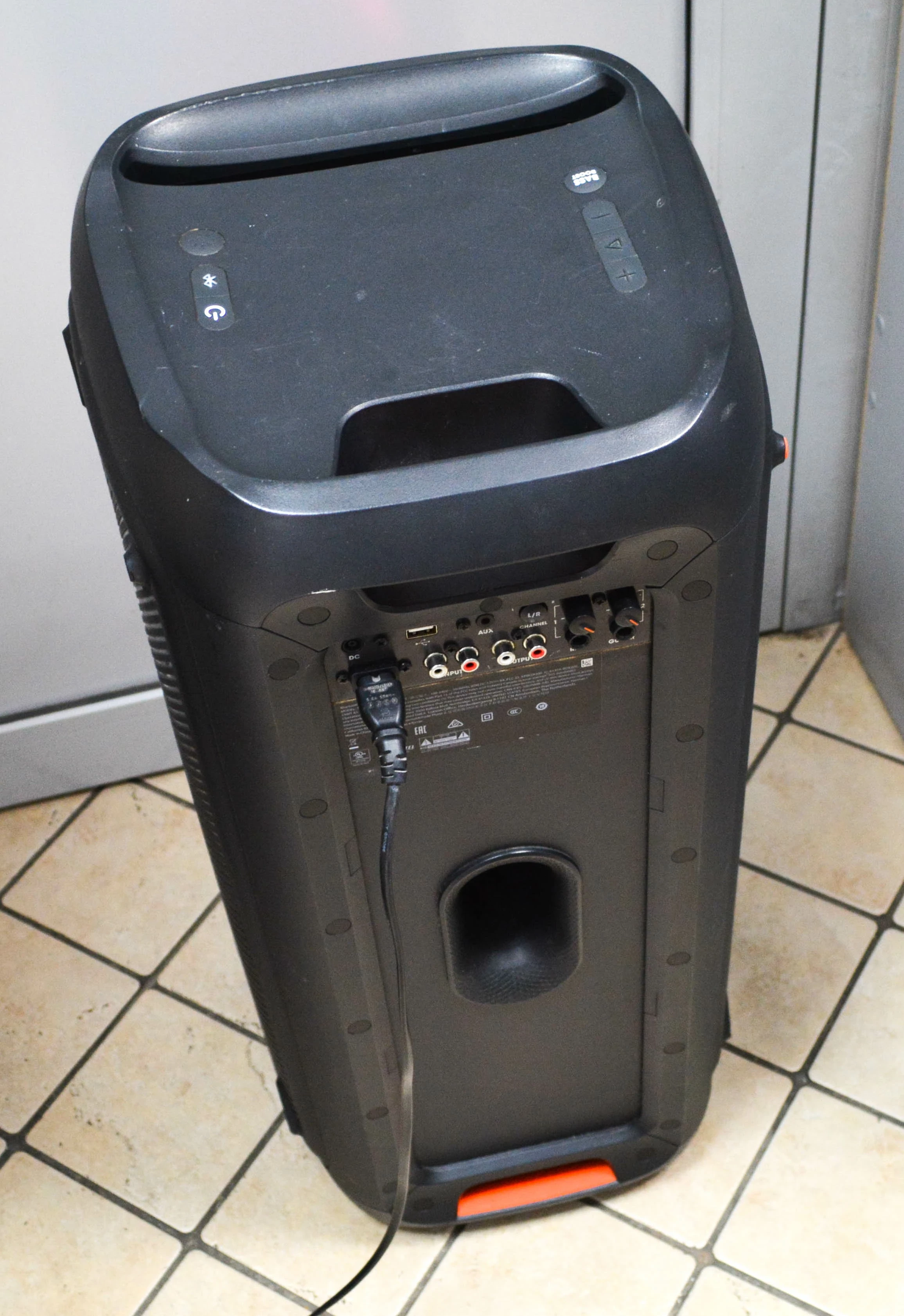 glosnik-imprezowy-jbl-partybox-200-audio-kolor-czarny