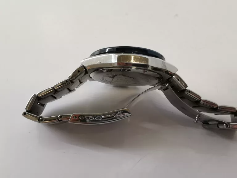 zegarek-casio-edifice-efs-s520-cdb-1buef-opis-mechanizm-kwarcowy