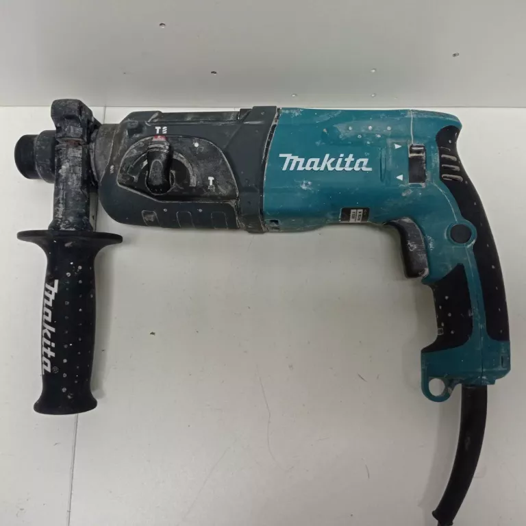 MŁOTOWIERTARKA MAKITA HR2470 780W