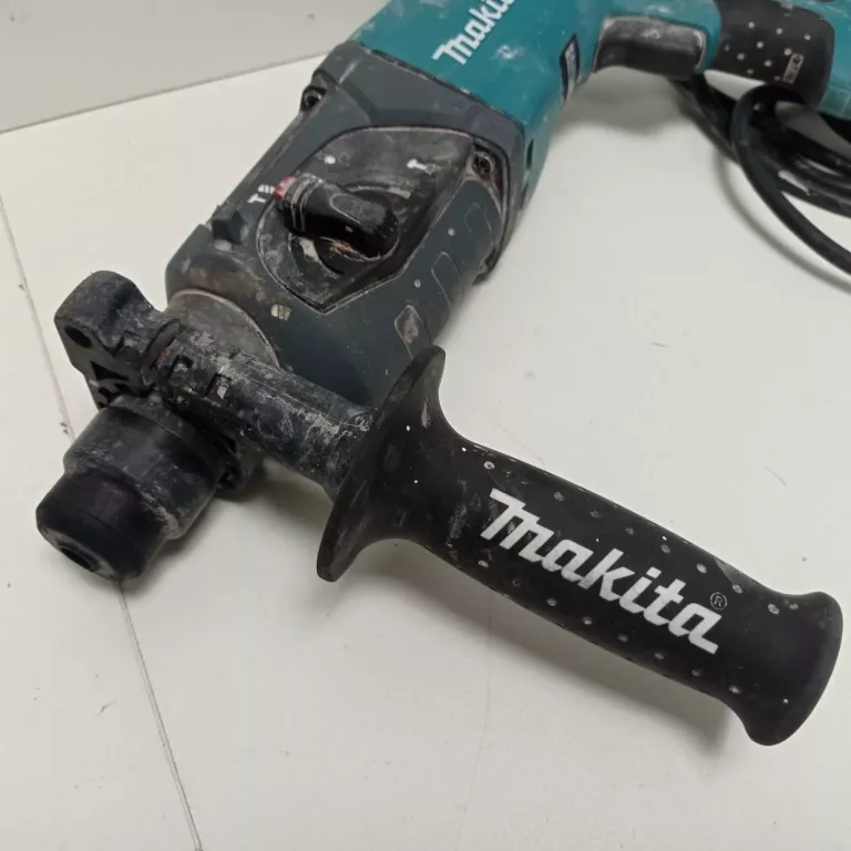 MŁOTOWIERTARKA MAKITA HR2470 780W