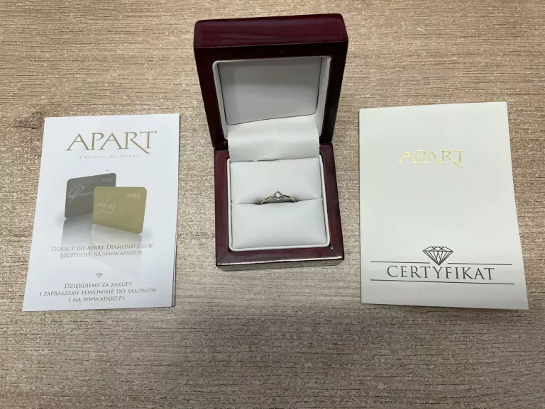 ZŁOTY PIERŚCIONEK Z DIAMENTEM + CERTYFIKAT APART