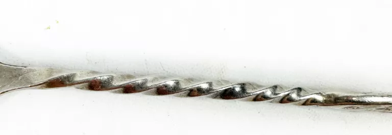 MAŁY WIDELEC Z WYTŁOCZONĄ RYBĄ 22,39G 925