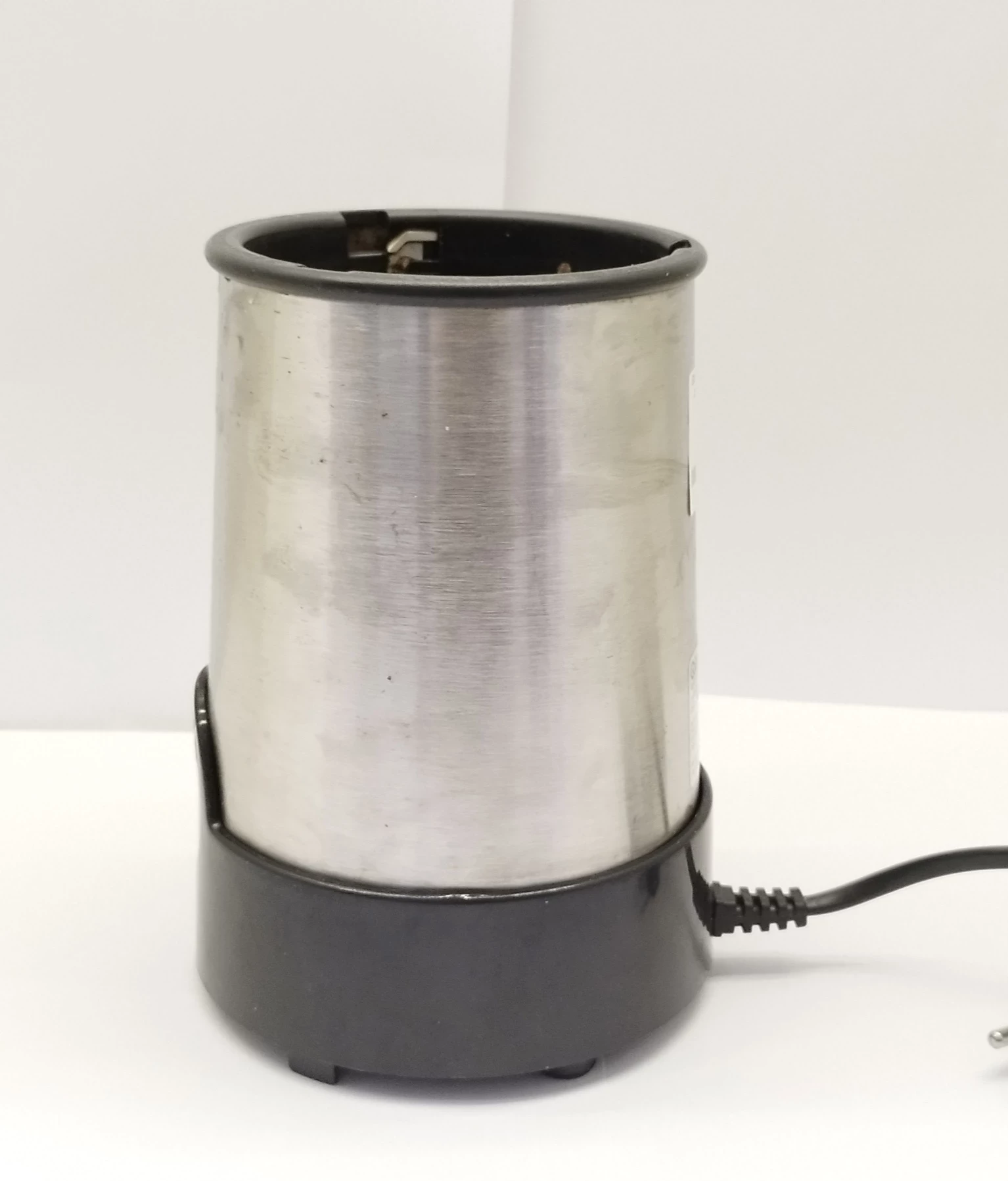 blender-kielichowy-qiliveq5779-akceosria-stan-uzywany