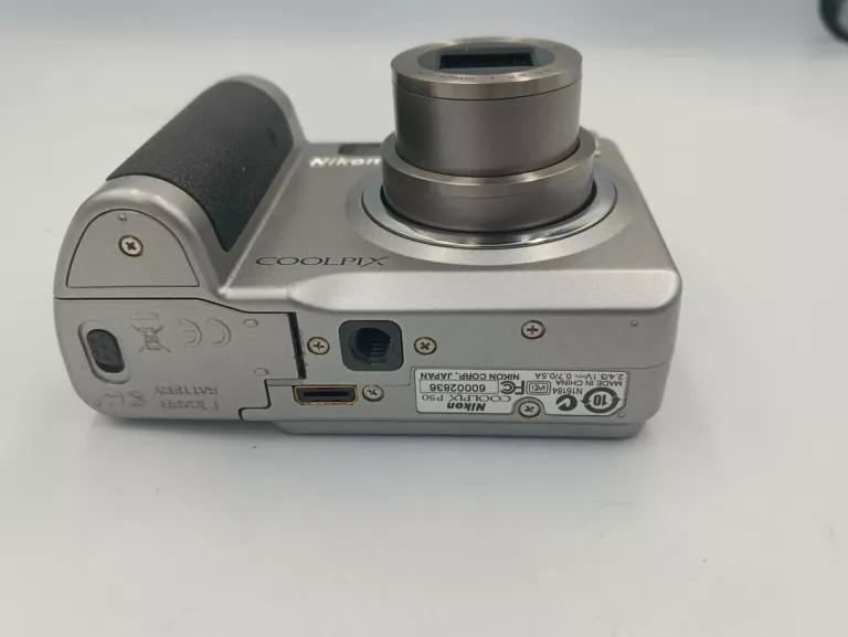 APARAT NIKON COOLPIX P50 8.1 MPX SOLO