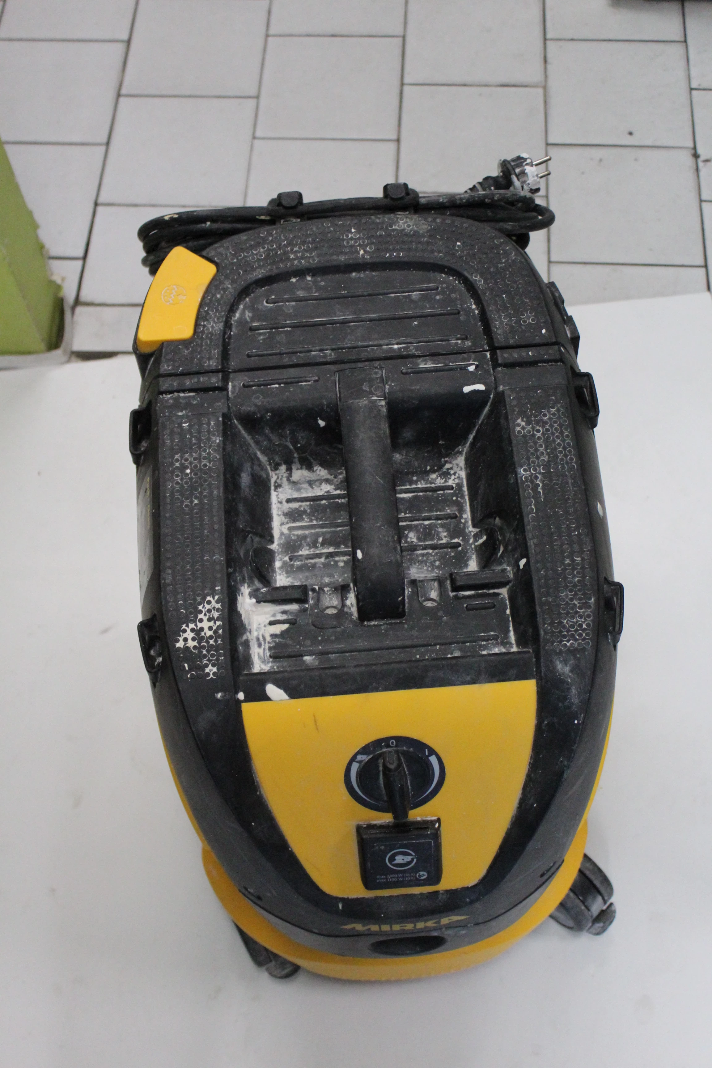 odkurzacz-przemyslowy-mirka-de-1230-l-pc-stan-uzywany