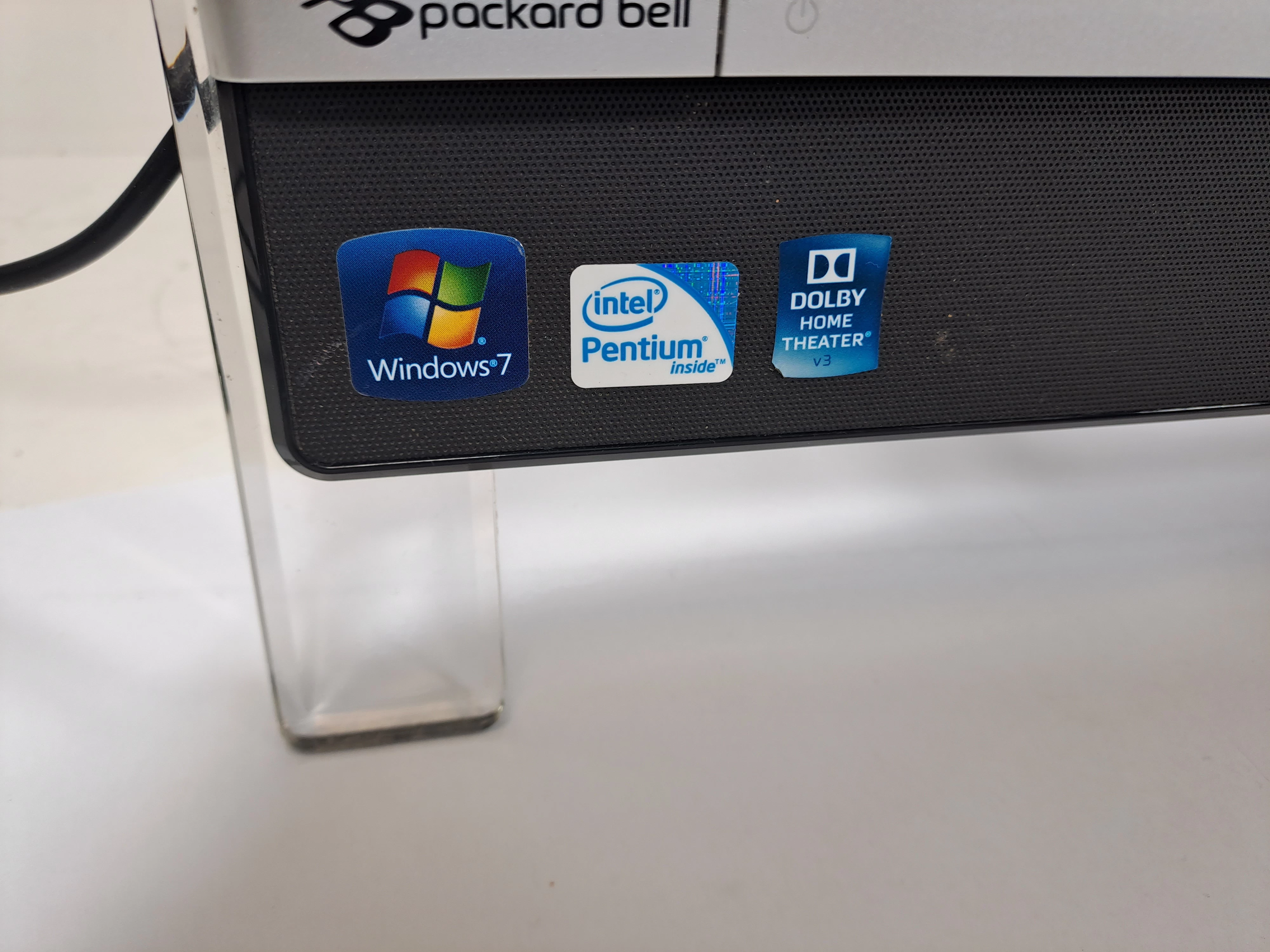 komputer-stacjonarny-z-monitorem-qoltec-packard-bell-windows-7-liczba-rdzeni-procesora-nie-dotyczy