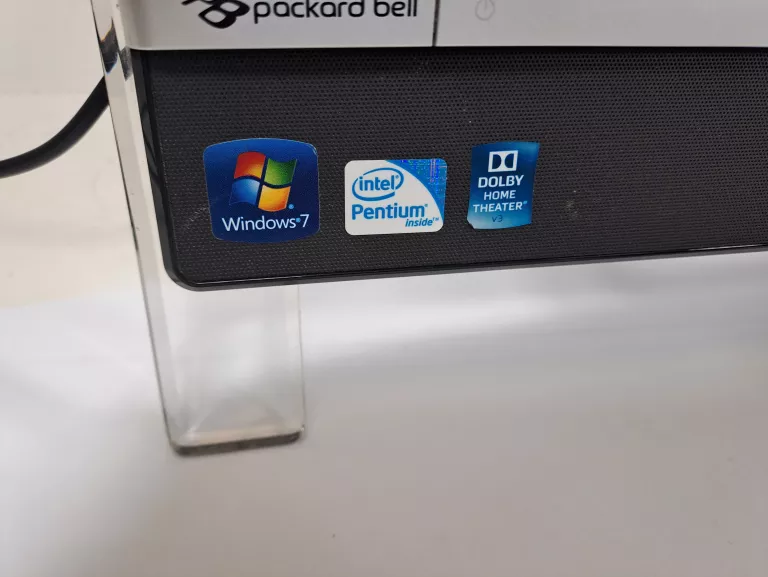 komputer-stacjonarny-z-monitorem-qoltec-packard-bell-windows-7-liczba-rdzeni-procesora-nie-dotyczy