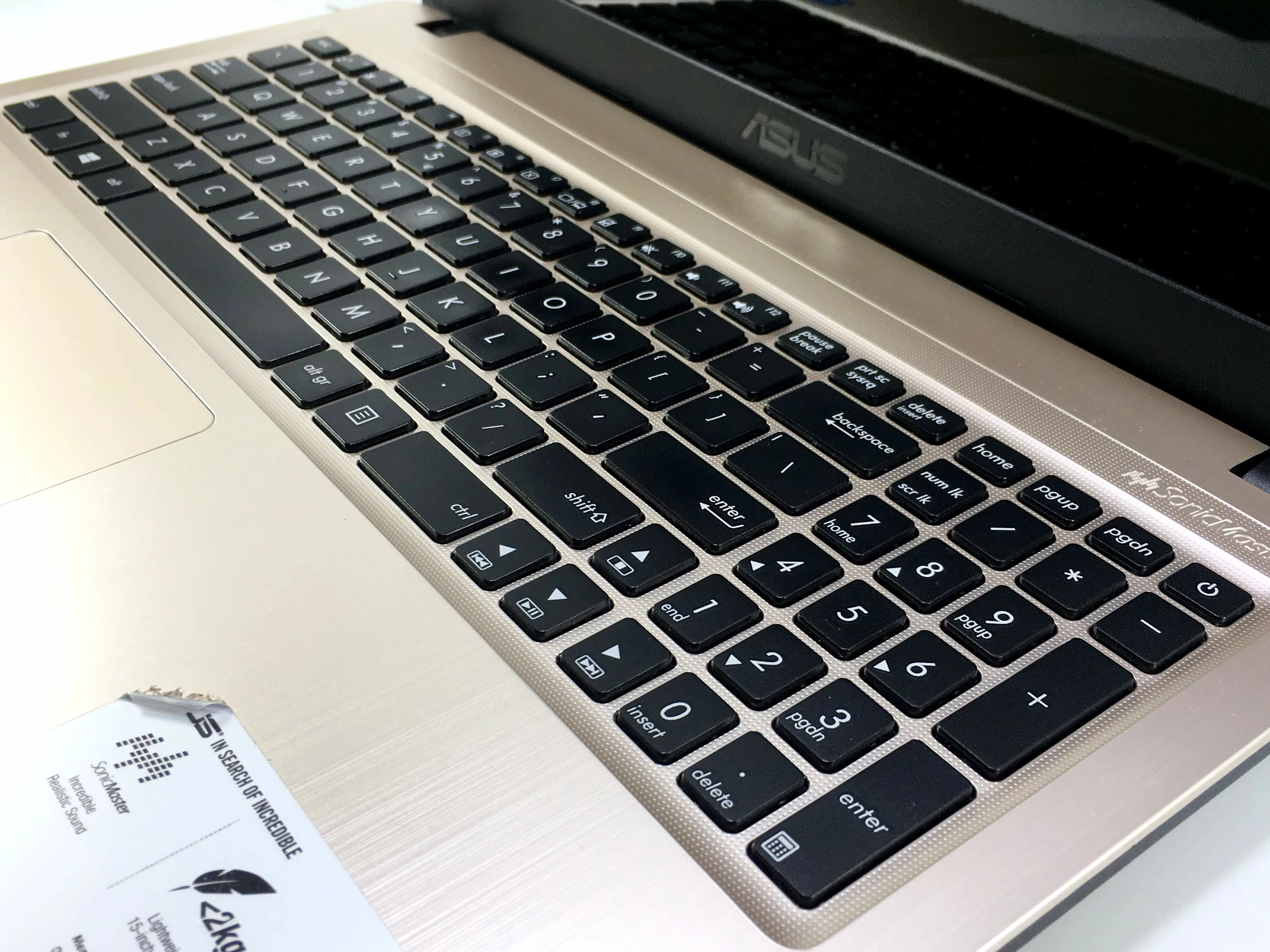 asus-x540sa-156hd-n3050-ddr3-4gb-hdd-1tb-win10-przekatna-ekranu-156