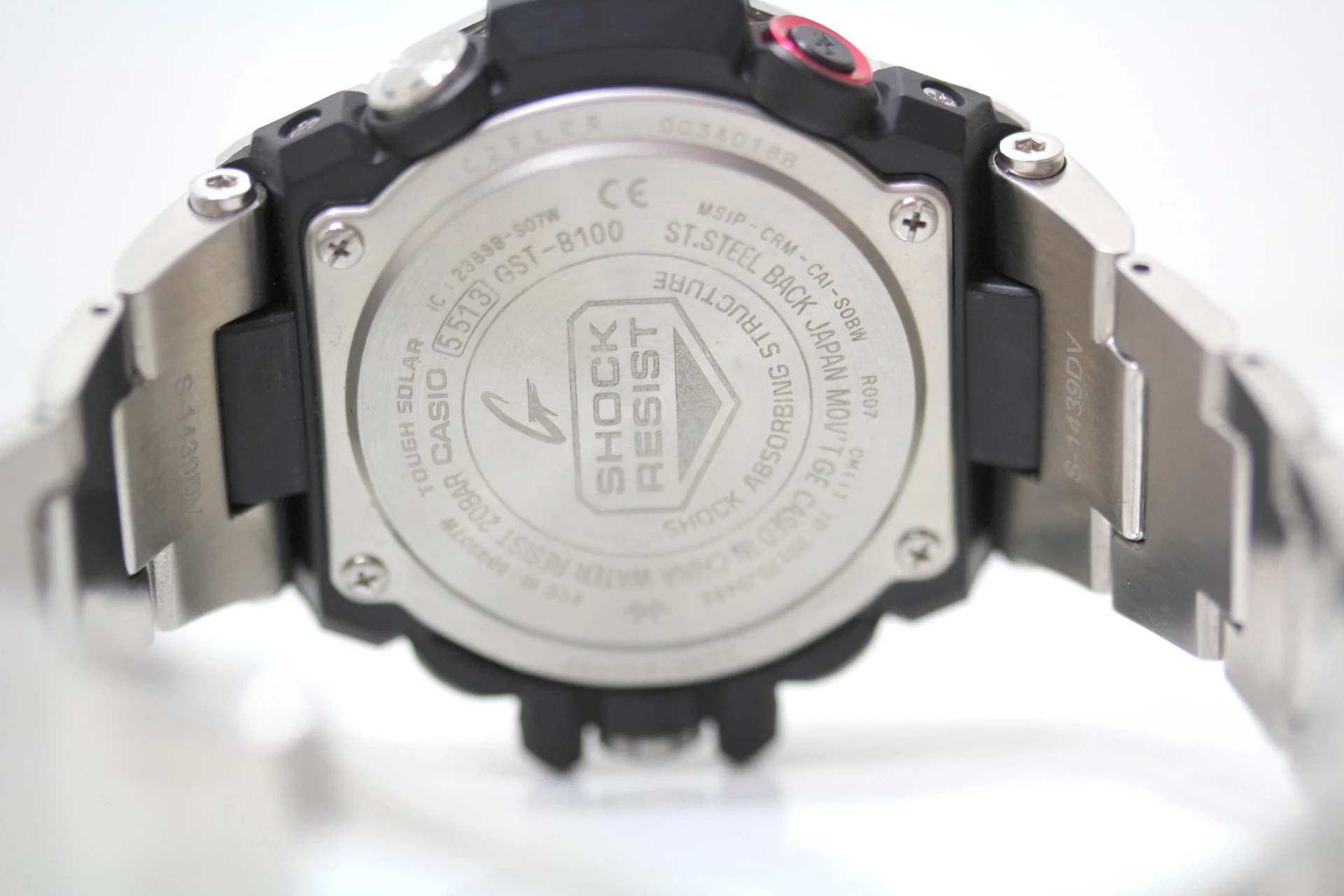 zegarek-g-shock-casio-gst-b100-ksztalt-koperty-okragla