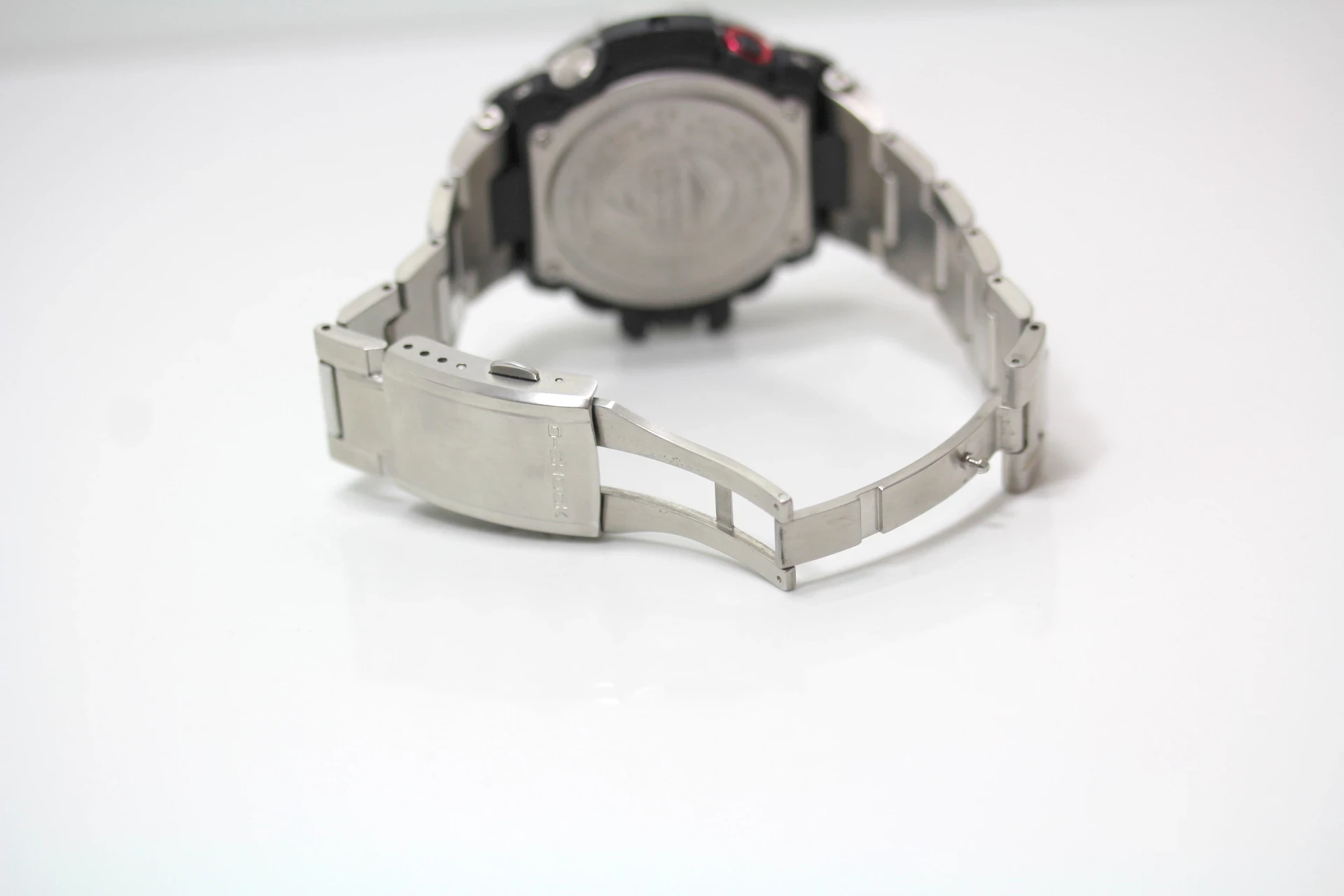 zegarek-g-shock-casio-gst-b100-funkcje-budzik