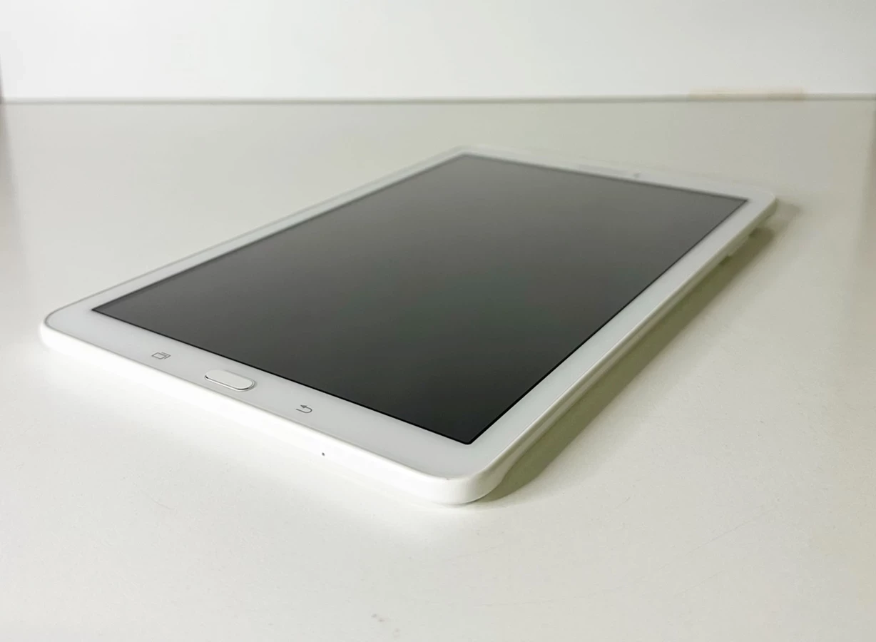 tablet-samsung-galaxy-tab-e-8gb-kolor-bialy