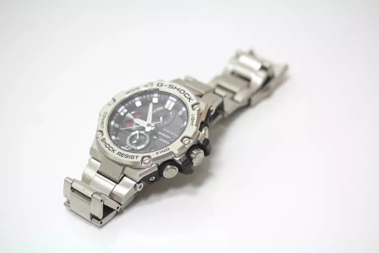 zegarek-g-shock-casio-gst-b100-marka-casio