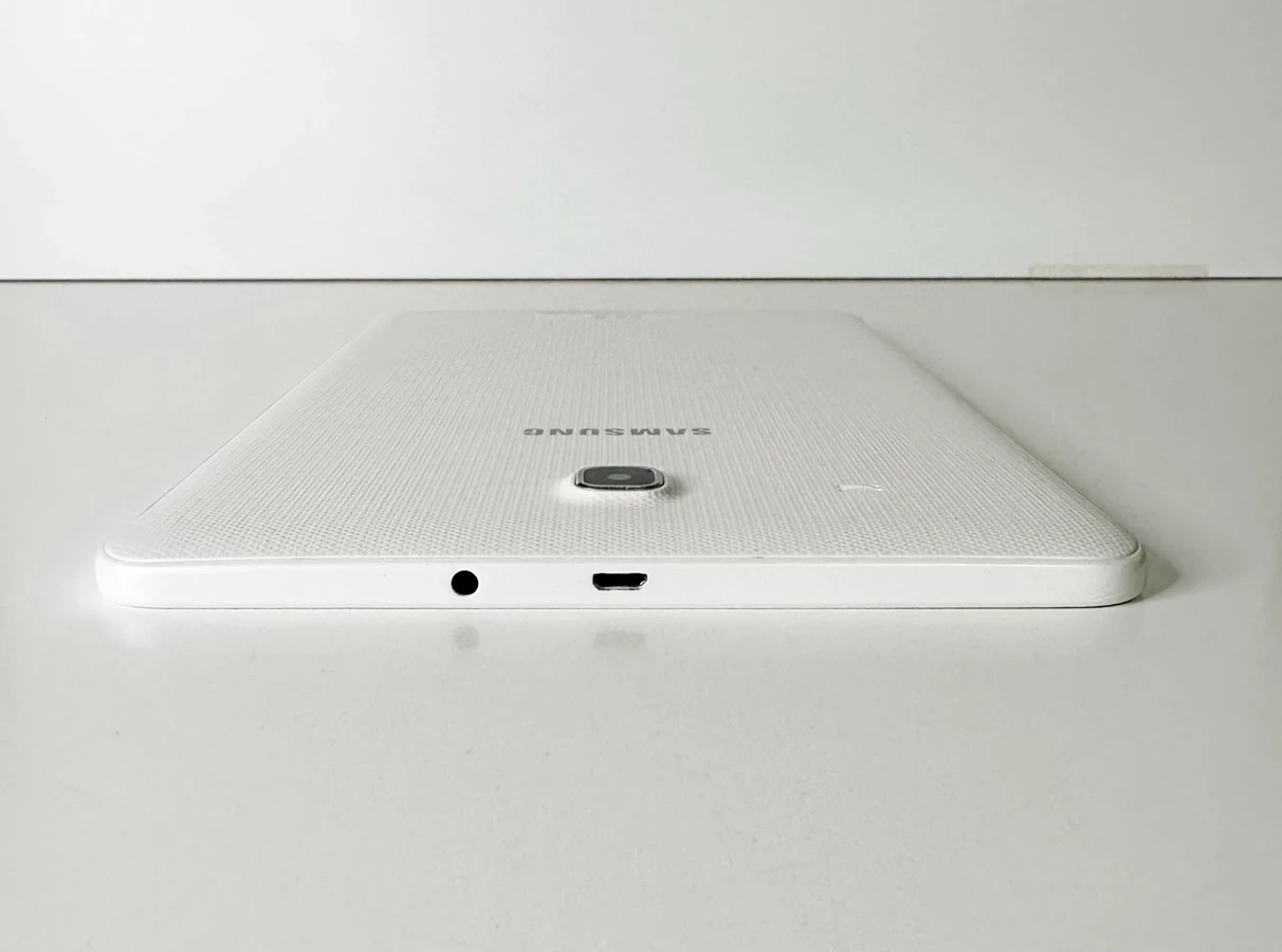 tablet-samsung-galaxy-tab-e-8gb-wbudowana-pamiec-8-gb