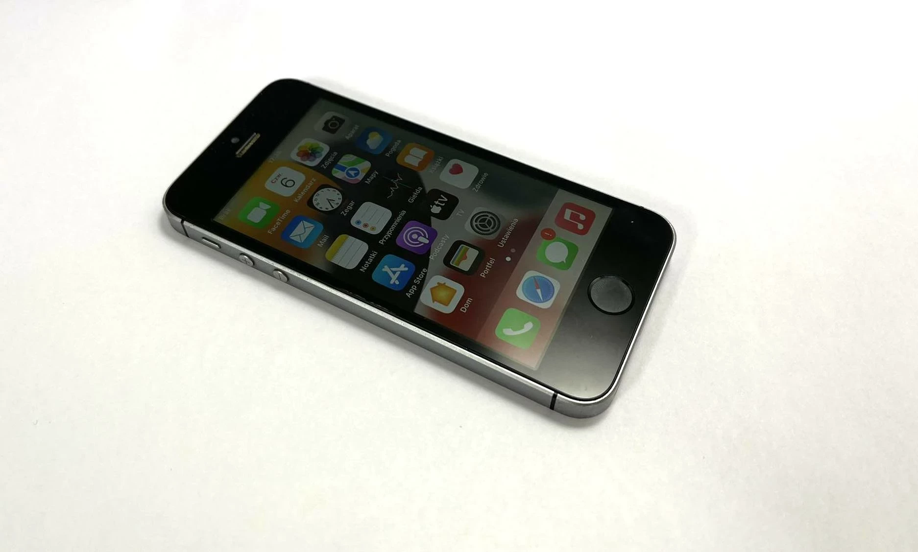 telefon-iphone-se-krolewska-28-czluchow