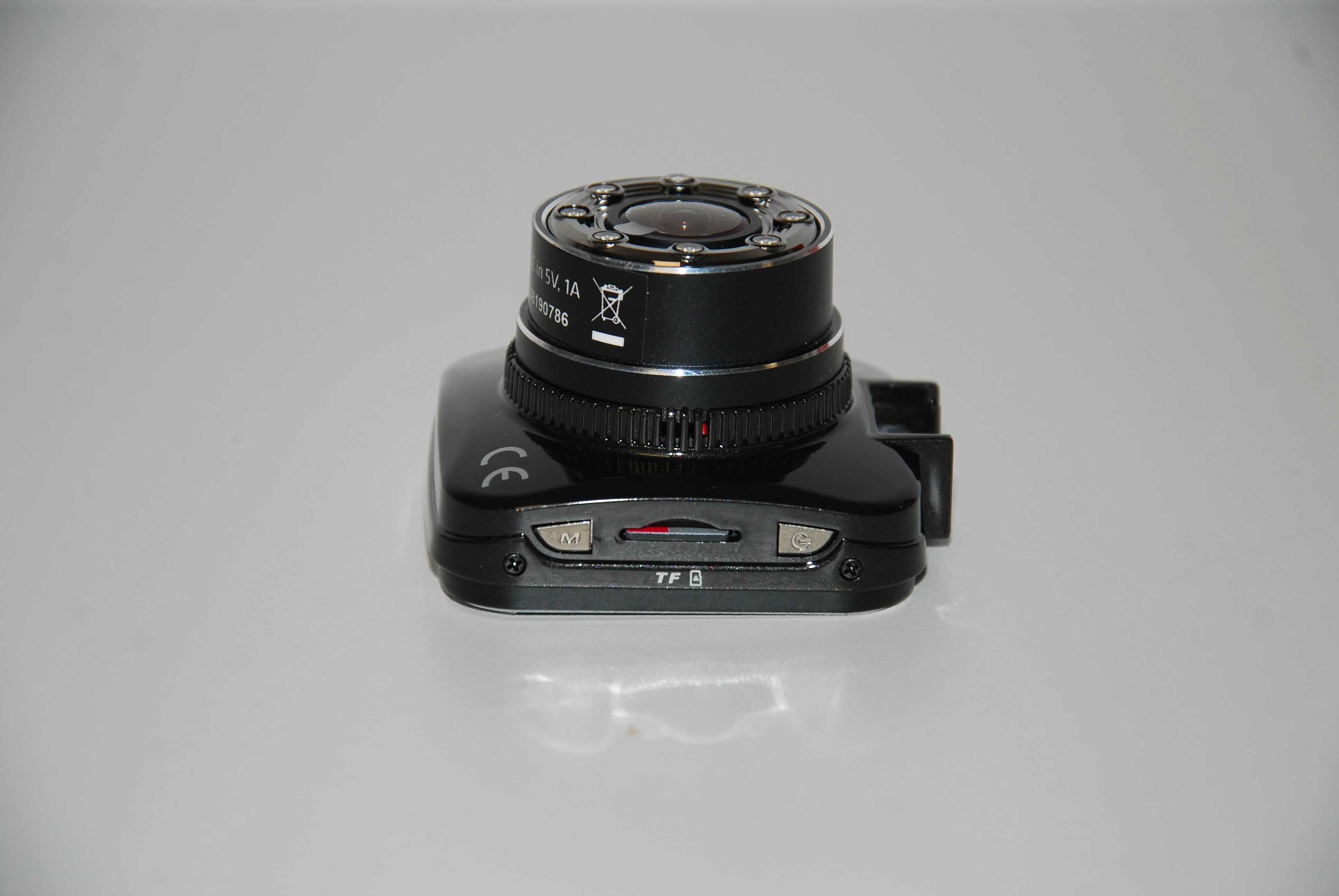 kamera-samochodowa-xblitz-go-se-rejestrator-jakosc-zapisu-full-hd-1920-x-1080