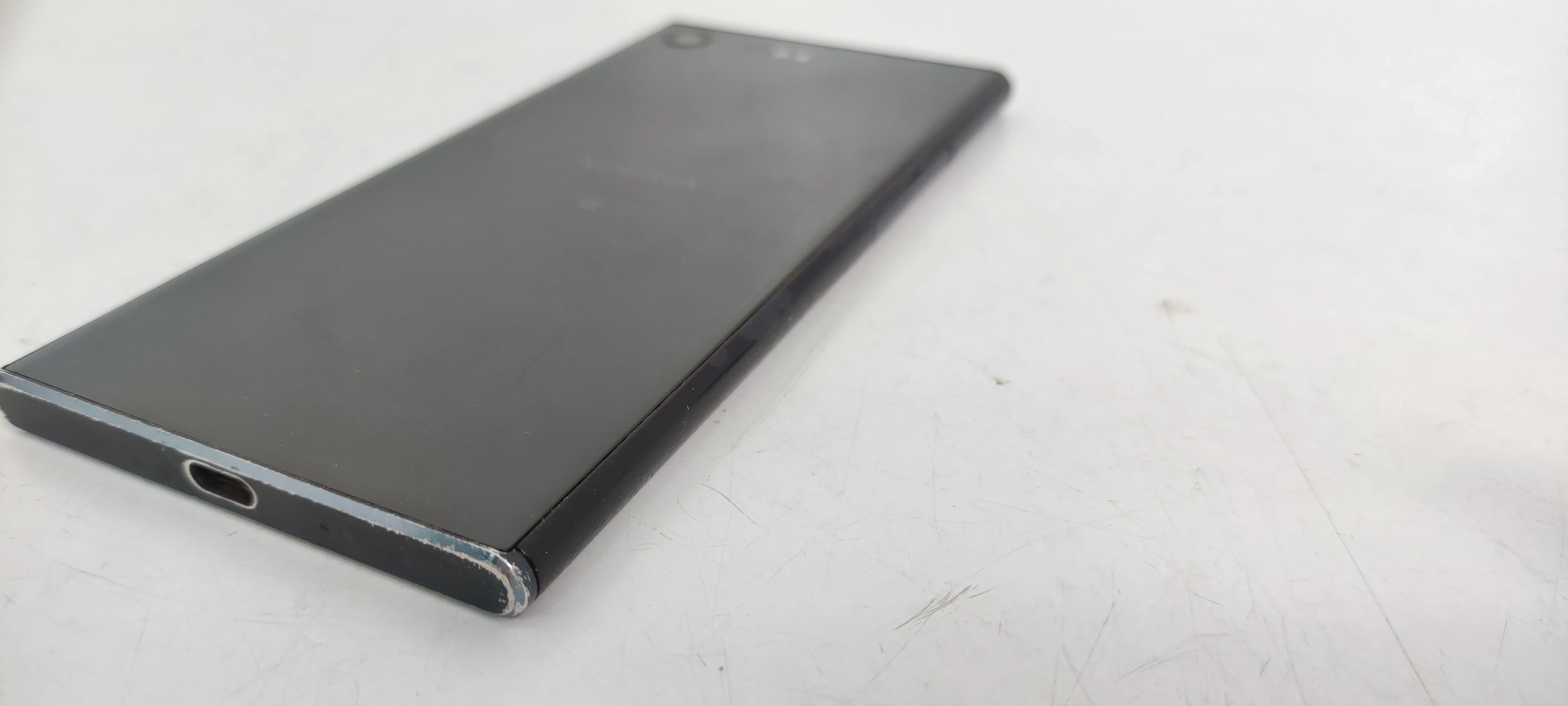 smartfon-sony-xperia-xz-premium-g8141-kolor-czarny