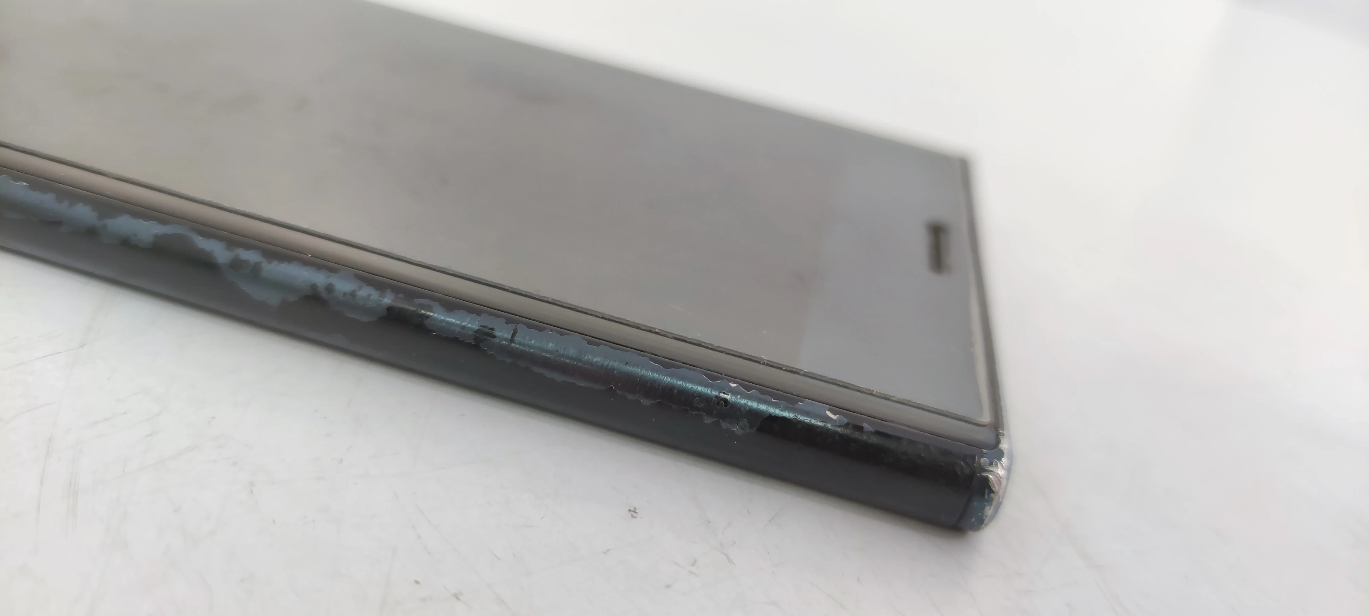 smartfon-sony-xperia-xz-premium-g8141-typ-smartfon